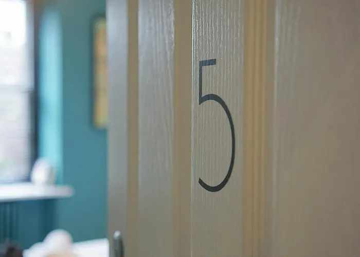 The Alma Taverns Boutique Suites - Room 5 - Hopewell